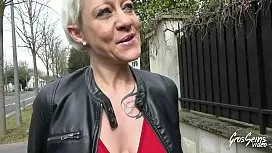 Klara si Isabella isi ling vaginele si sunt futute anal
