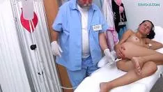 Xxx Cu Doctor Care Fute Bine Rau O Bruneta