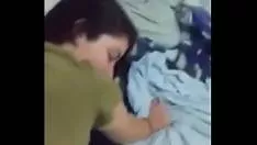 Pizda ia palme peste buci cand e fututa - Filme Porno Romanesti