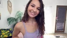 Orice barbat vrea sa aiba acasa o curva atat de minunata ca ea