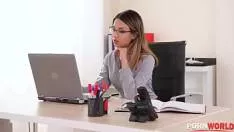 De 8 Martie face sex si primeste sperma pe buze