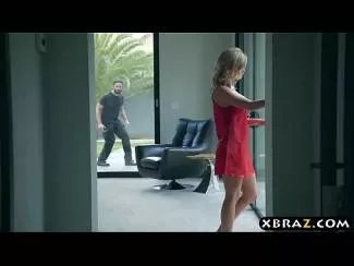 Ea Este Vecina Ta Muista Si Futacioasa