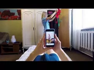 Raluca Ii Face Laba Prietenului Ei
