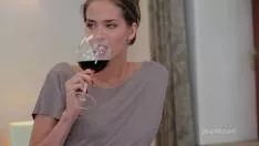 Porno Cu O Fata Dupa Ce A Servit Un Pahar De Vin