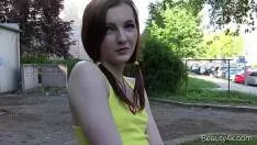 Excitata Cu Doua Degete In Vagin Accepta Muie Si Futai