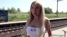 Sex In Gara Cu Frumoasa Blonda