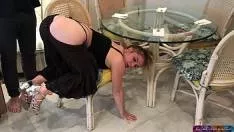 Asezata Capra In Pizda Goala Mama Se Fute Cu Fiul Vitreg