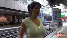 Intalneste In Gara O Matura Cu Sani Mari Care Vrea Sex