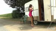 Negresa Cu Piercing In Sfarcuri Face Sex In Rulota