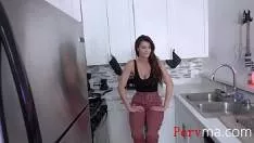 Femeia Draguta Stie Sa Se Futa Dur In Pasarica